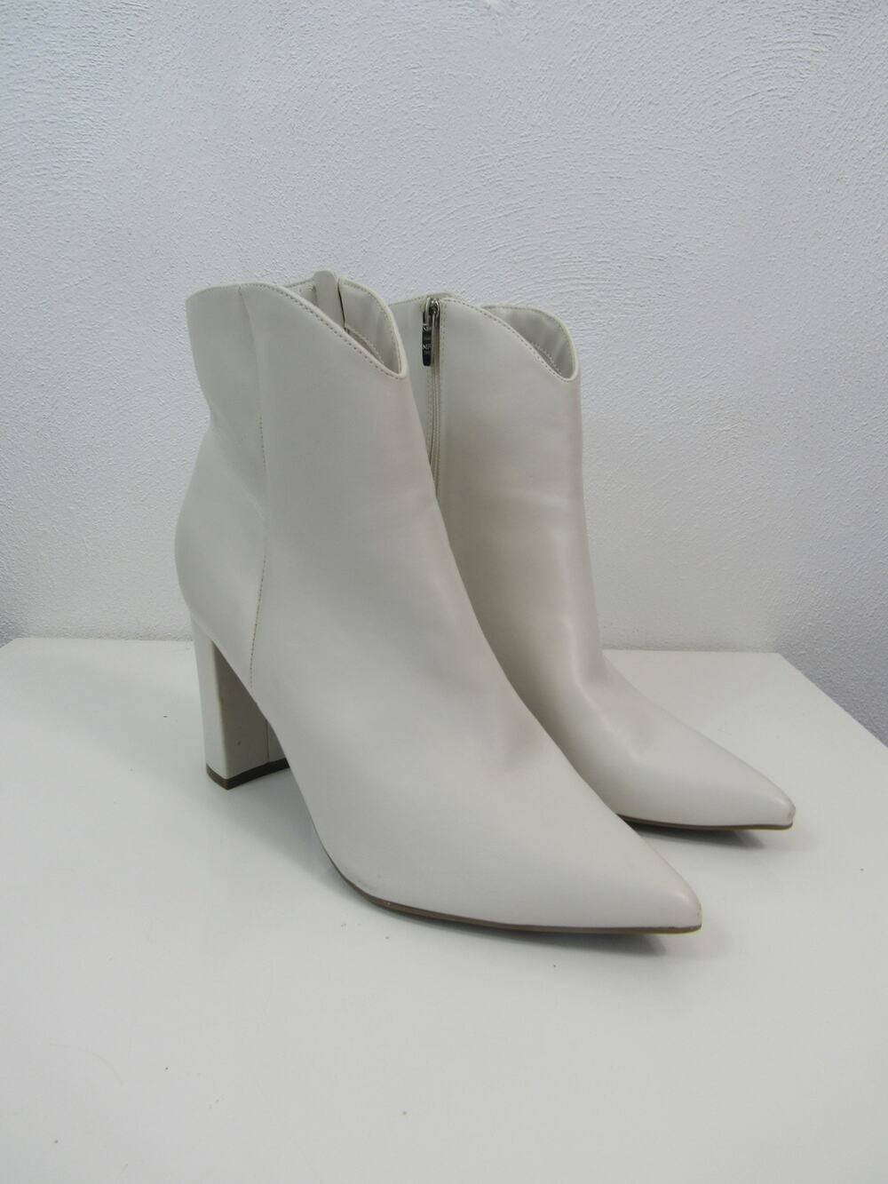 Marc Fisher White Ankle Boots 10M Guzina 3.5" Heeled Booties Pointed Toe